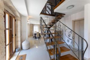 Holiday House Tramonto with Pool, Sunset View & Pet Friendly, Donji Humac, Brač