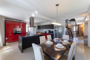 Holiday House Tramonto with Pool, Sunset View & Pet Friendly, Donji Humac, Brač