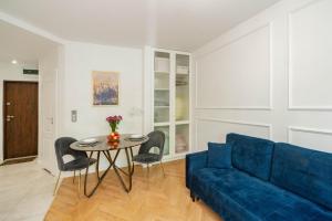 MKI Apartments - Chmielna 73 C B&B Warsaw City Center Apartment