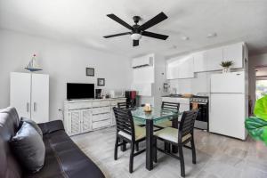 1BD Apartment with pool and beach access