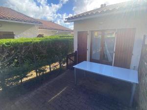 Location maison avec piscine - 4 pers. - Les Mathes - FR-1-738-9