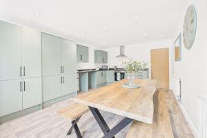 Host & Stay - The Old Auction House