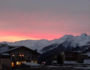 Appartements Studio St Lary Soulan Pla D-Adet : Studio - Vue sur Montagne