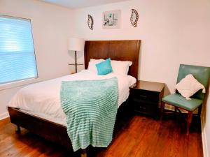 2 Bedroom Kitchen and Living Area