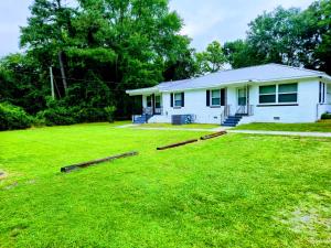 2 Bedroom Kitchen and Living Area