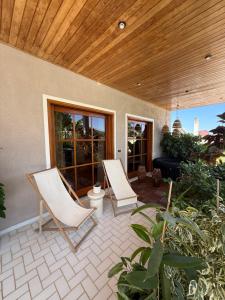 Quiet luxury studio next to airport