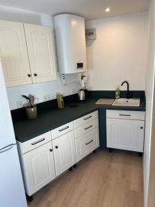 Appartements Dependance au calme avec terrasse : photos des chambres