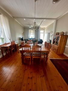 Corner Cottage on Hill