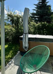 Chasa Stefania, modernes Engadiner Haus mit Wellness und Sauna