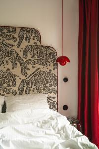 Cinema 1114 Quorum apartment with projector