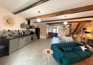 Maison de bourg au coeur du village médiéval