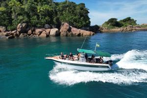 Passeios de Lancha em Ubatuba - New Mar Turismo