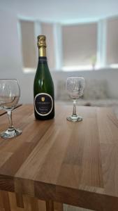 Appartements La Tour-angelle : photos des chambres