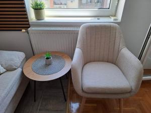 NS Urban Stay-Studio with Balcony and Free Parking