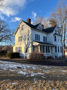 Charming Three Bedroom Retreat House - Ubytování bez kategorie ve městě Saugerties