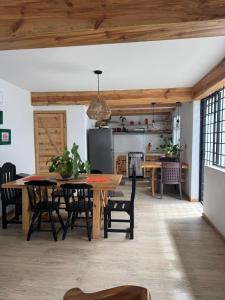 House with pool 2 minutes from the beach