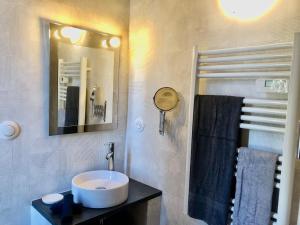 Appartements ILE D-OLERON, Suite-Appart Le Lys Martagon, Entree et Terrasse Privee Proche de la Mer : photos des chambres