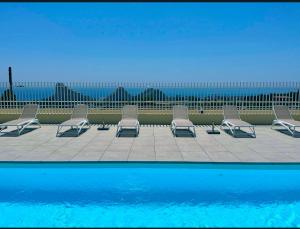 BEL AIR Rooftop Pool SeaView