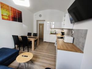 Two bedroom apartment with parking