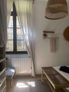 Bordeaux center nice quiet apartment