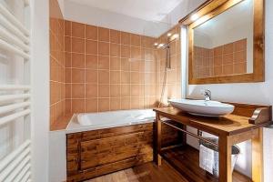 Appartement Abries - Jacuzzi et piscine - Pied des pistes - Duplex 6 personnes - Résidence étoilée