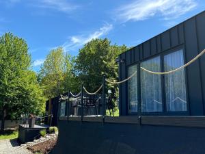 rishko resort - Lake View - Private Sauna - free Parking - 24hr Self chceck-in