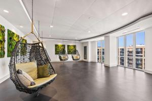 Spacious Apt W Gym in Building
