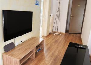 2 bedroom near Dafni metro