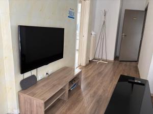 2 bedroom near Dafni metro