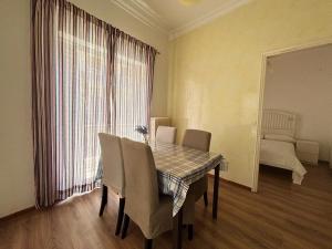 2 bedroom near Dafni metro