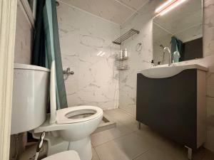 2 bedroom near Dafni metro