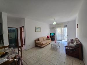 Seaside Apartment partial seaview