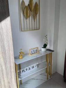 Mary Staycation near Mall of Asia and Manila Airport located in Shore Residences