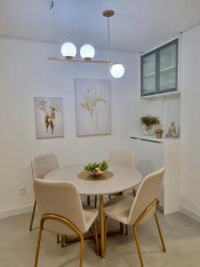 Apto em Home Club com vista para piscina - 550m do mar