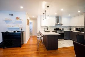 Renovated Culver City Escape Walkable WFH