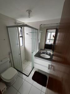 Espaçoso Quarto e sala na ponta verde