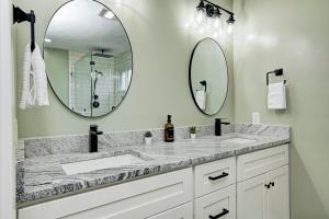 indy dreamhouse lux stay