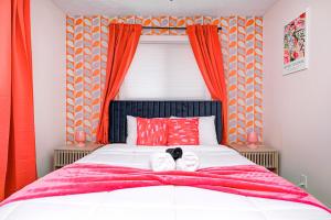 indy dreamhouse lux stay