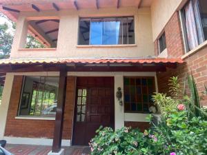 Casa en Condominio vía Villeta