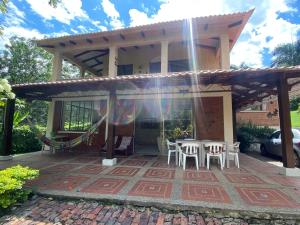 Casa en Condominio vía Villeta