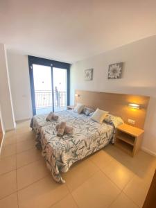 Tokyo Suite - Modern Apartment with Parking & Swimming Pool