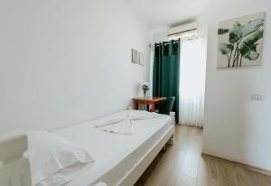 Single Room room in Hotel Floga