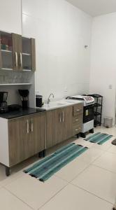 Casa completa em Matinhos aceita pets com Wi Fi, estacionamento e ótima localização