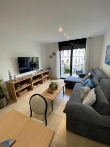 Ikebana Suite - Modern Apartment with Parking & Swimming Pool