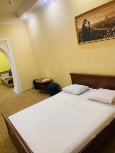 Квартира вул Кониського 5 - на 6 осіб в центрі Медінститут поруч