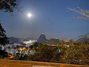 Casa Altos de Santa Teresa