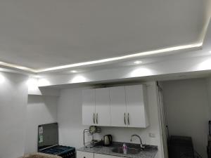 Cozy Modern Apartament