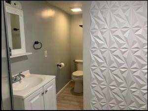 A Cozy Corner with kitchen and parking