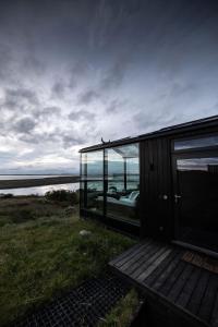 Panorama Glass Lodge WEST