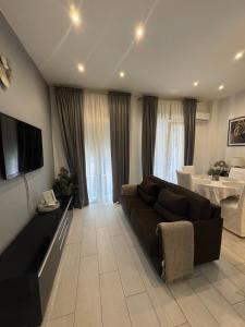 Junto al Paseo de la Castellana y Bernabéu, 6 pax